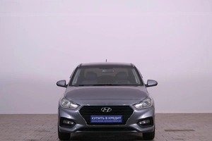 Седан Hyundai Solaris 2017 года, 1099000 рублей, Омск