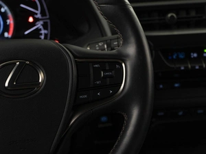 Внедорожник Lexus UX 2021 года, 3493055 рублей, Москва