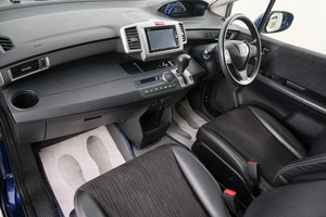 Минивэн Honda Freed 2015 года, 1299000 рублей, Красноярск