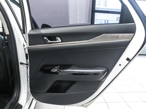 Седан Kia K5 2020 года, 2500000 рублей, Красноярск