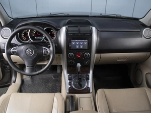 Внедорожник Suzuki Grand Vitara 2012 года, 1450000 рублей, Омск