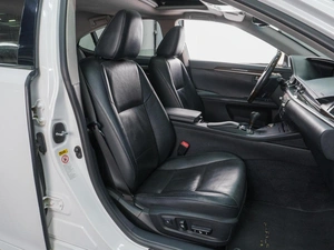 Седан Lexus ES 2014 года, 2379000 рублей, Сургут