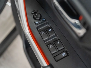 Внедорожник Toyota Raize 2020 года, 1600000 рублей, Красноярск