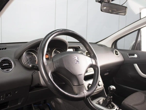 Седан Peugeot 408 2013 года, 530000 рублей, Омск