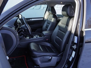 Внедорожник Volkswagen Touareg 2012 года, 1999000 рублей, Волгоград