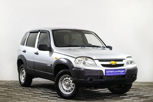 Внедорожник Chevrolet Niva 2010 года, 559000 рублей, Сургут