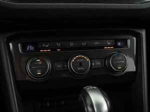 Внедорожник Volkswagen Tiguan 2017 года, 2249999 рублей, Москва