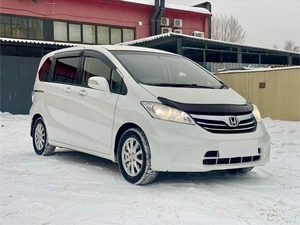 Минивэн Honda Freed 2013 года, 959000 рублей, Красноярск