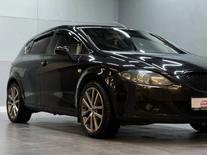 Хетчбэк SEAT Leon 2008 года, 657000 рублей, Красноярск