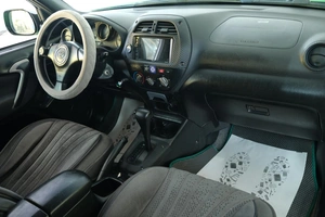 Внедорожник Toyota RAV4 2001 года, 1089000 рублей, Омск
