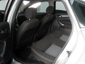 Седан Ford Mondeo 2011 года, 890000 рублей, Красный Пахарь