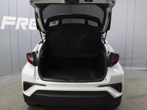 Внедорожник Toyota C-HR 2018 года, 1780000 рублей, Омск