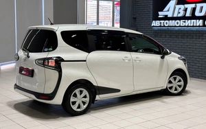 Минивэн Toyota Sienta 2018 года, 1498000 рублей, Красноярск