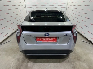Лифтбек Toyota Prius 2016 года, 1465000 рублей, Красноярск