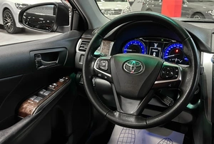 Седан Toyota Camry 2017 года, 2407000 рублей, Красноярск