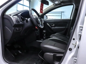 Седан Renault Logan 2020 года, 1099000 рублей, Красноярск