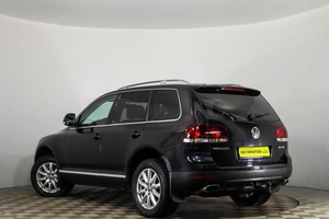 Внедорожник Volkswagen Touareg 2010 года, 1379000 рублей, Пермь