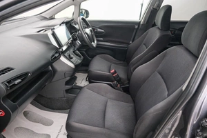 Минивэн Toyota Wish 2016 года, 1639000 рублей, Красноярск