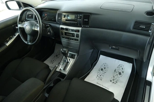 Хетчбэк Toyota Corolla 2006 года, 889000 рублей, Омск