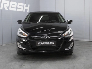 Хетчбэк Hyundai Solaris 2013 года, 980000 рублей, Омск