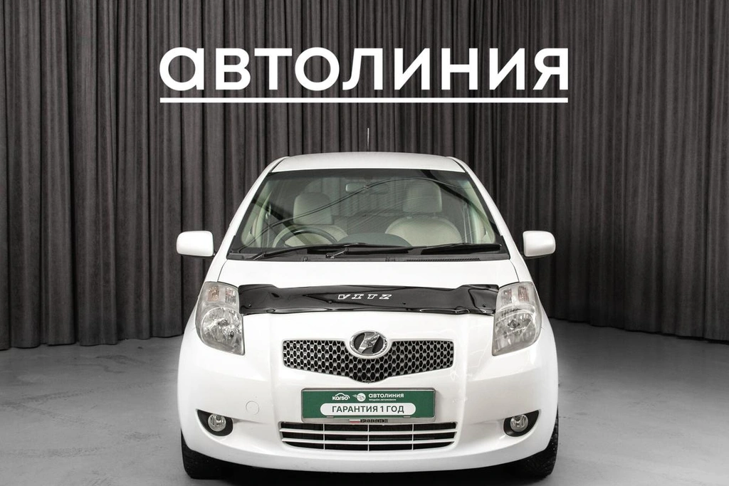 Хетчбэк Toyota Vitz 2007 года, 520000 рублей, Красноярск