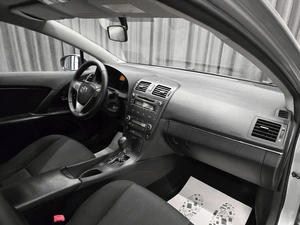 Седан Toyota Avensis 2011 года, 1100000 рублей, Красноярск
