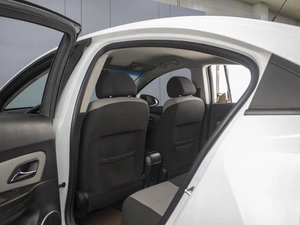 Седан Chevrolet Cruze 2013 года, 590000 рублей, Омск