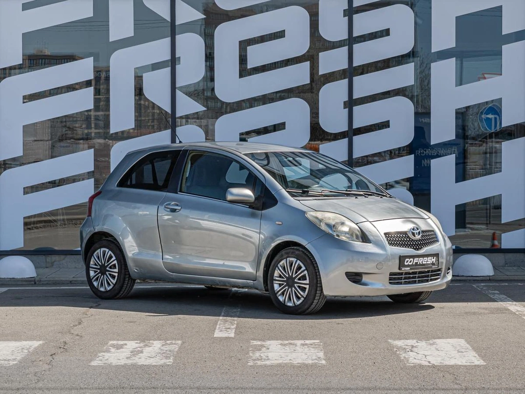 Хетчбэк Toyota Yaris 2007 года, 650000 рублей, Краснодар