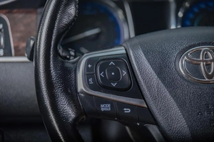 Седан Toyota Camry 2016 года, 2539000 рублей, Томск