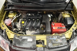 Хэтчбек Renault Sandero 2016 года, 950000 рублей, Курск