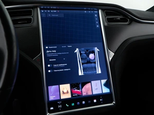 Лифтбек Tesla Model S 2017 года, 2951444 рублей, Москва