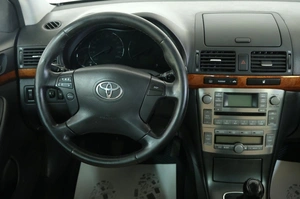 Седан Toyota Avensis 2007 года, 799000 рублей, Омск