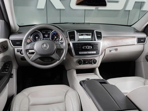 Внедорожник Mercedes-benz M-класс 2013 года, 2199000 рублей, Тюмень