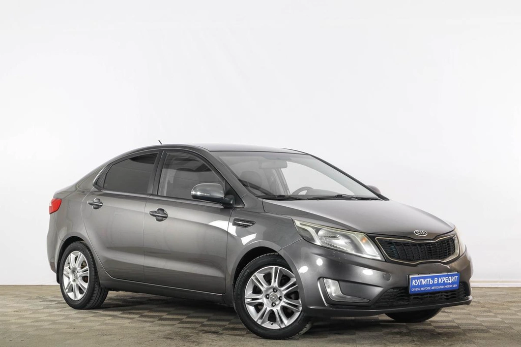 Седан Kia Rio 2012 года, 999000 рублей, Тюмень