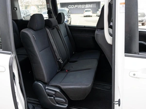 Минивэн Toyota Voxy 2019 года, 2100000 рублей, Краснодар