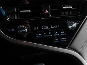 Седан Toyota Camry 2021 года, 3979000 рублей, Тюмень