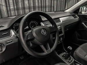 Лифтбек Skoda Rapid 2018 года, 930000 рублей, Красноярск