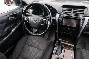 Седан Toyota Camry 2016 года, 1849000 рублей, Красноярск