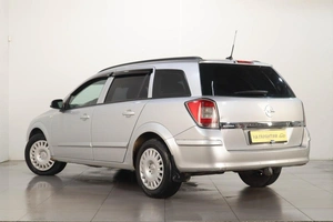 Универсал Opel Astra 2008 года, 549000 рублей, Челябинск