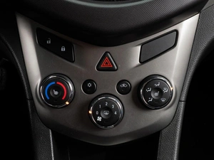 Седан Chevrolet Aveo 2014 года, 900000 рублей, Тюмень