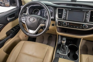 Внедорожник Toyota Highlander 2014 года, 2799000 рублей, Барнаул