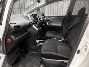 Минивэн Toyota Wish 2009 года, 1250000 рублей, Красноярск