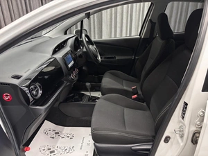 Хетчбэк Toyota Vitz 2019 года, 999000 рублей, Красноярск