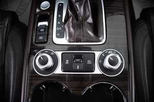 Внедорожник Volkswagen Touareg 2015 года, 3200000 рублей, Пермь