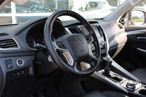 Внедорожник Mitsubishi Pajero Sport 2017 года, 3180000 рублей, Ярославль