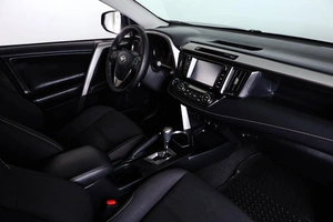 Внедорожник Toyota RAV4 2019 года, 2959000 рублей, Пермь