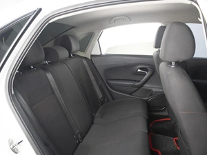 Седан Volkswagen Polo 2017 года, 1050000 рублей, Омск