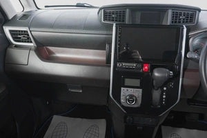 Минивэн Toyota Roomy 2018 года, 969000 рублей, Кемерово