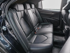 Седан Toyota Camry 2018 года, 2299000 рублей, Сургут
