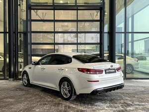 Седан Kia Optima 2019 года, 1900000 рублей, Уфа